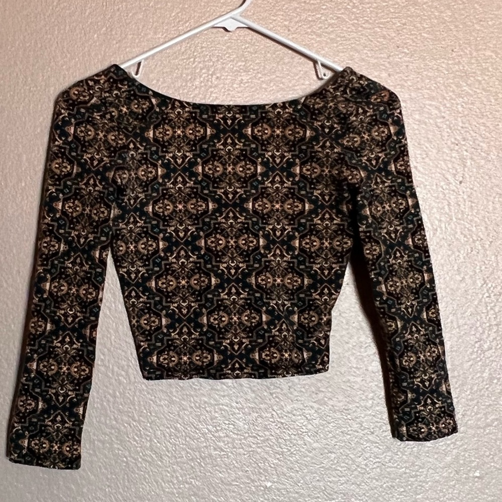 F21 crop 3/4 shirt